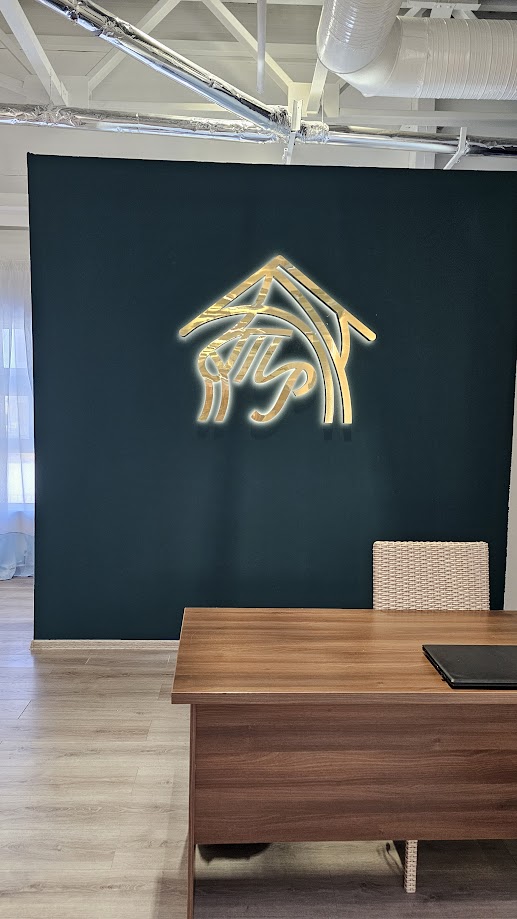 Вывеска в ТК "ОРИОН"